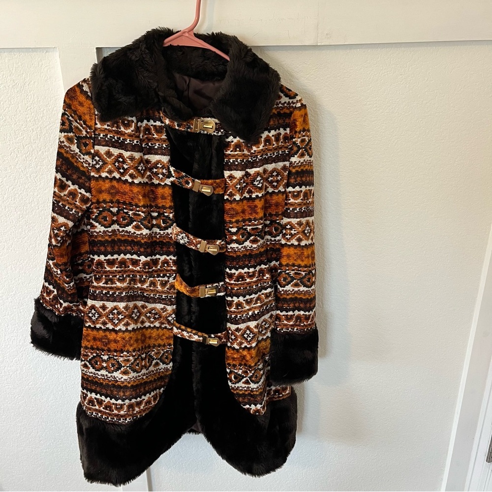 Vintage 1960/1970s  Women's Medium Tapestry Union Made Carpet Coat.